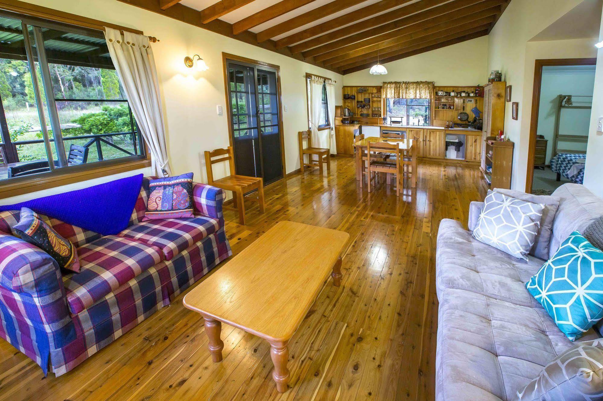 Wisteria Cottage Wyberba Exterior photo