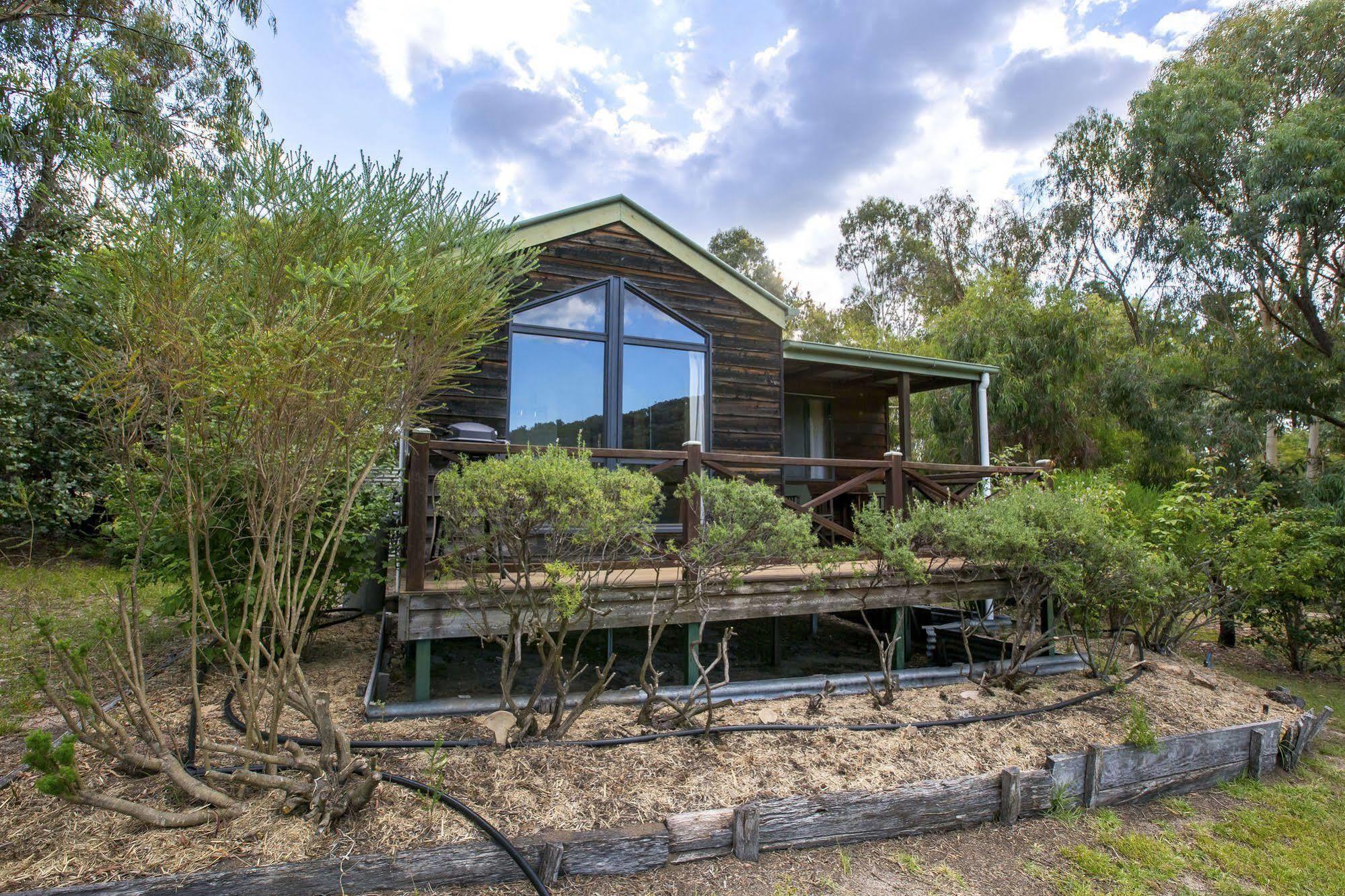 Wisteria Cottage Wyberba Exterior photo