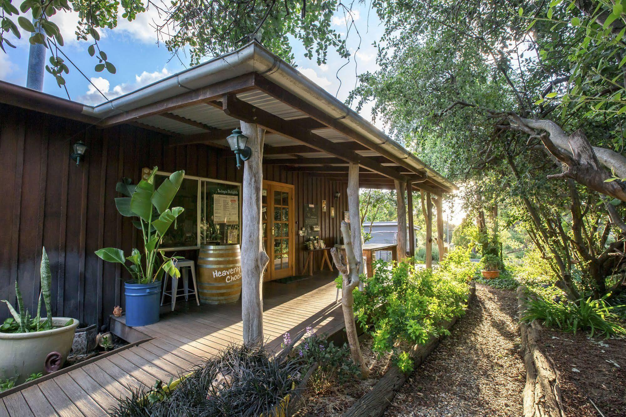 Wisteria Cottage Wyberba Exterior photo